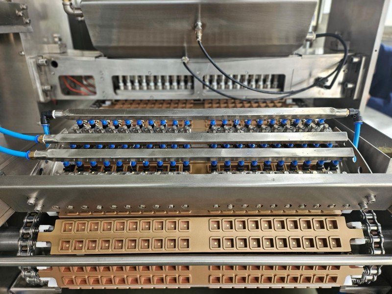 300kg/h Fully automatic gummy/Jelly candy production line